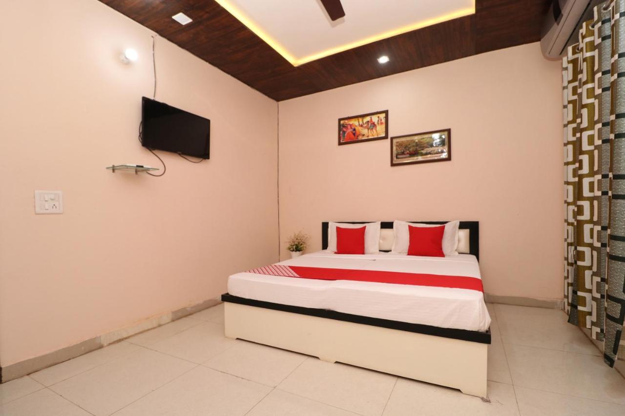 Oyo 28338 New Life Hotel Banur Buitenkant foto