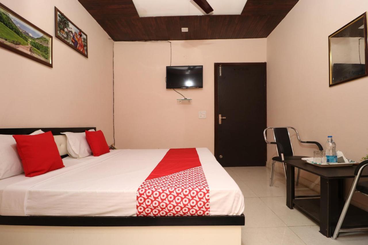 Oyo 28338 New Life Hotel Banur Buitenkant foto